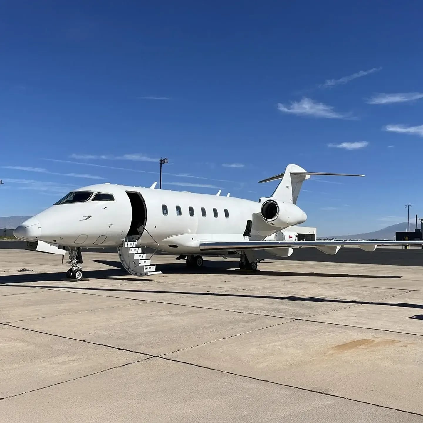 Challenger 300 Banner