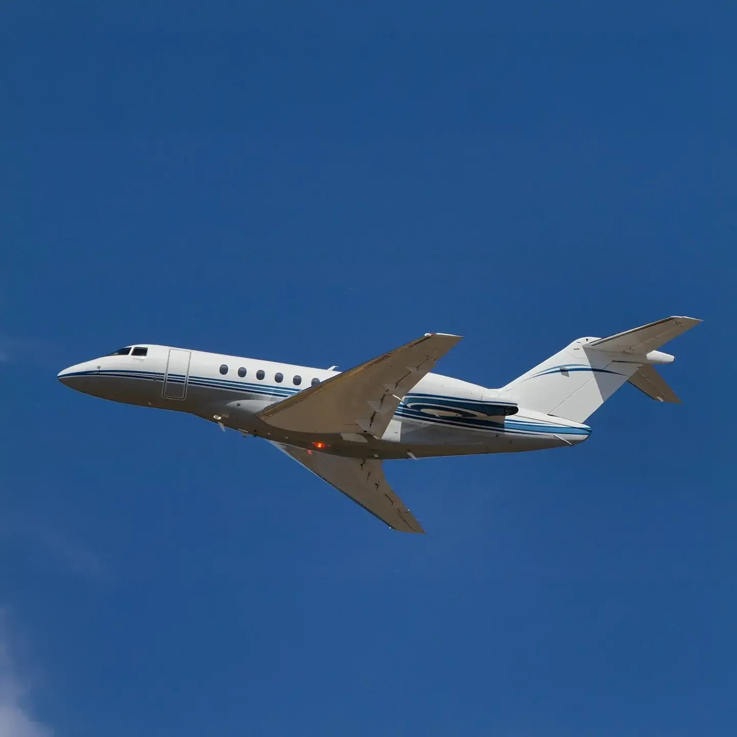 Hawker 4000 Banner